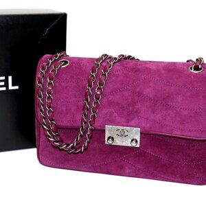 CHANEL Suede Lambskin Scallop Quilted Medium Pagoda Flap Purple
